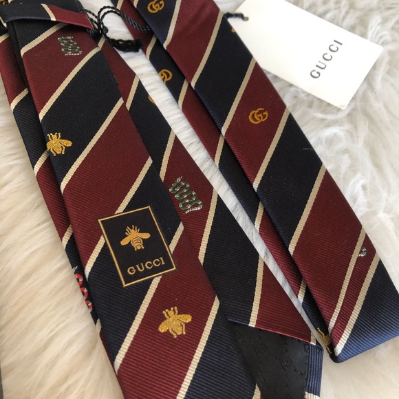 Gucci Men’s Bordeaux And Blue Symbols Motif Silk Tie - Picture 3 of 7